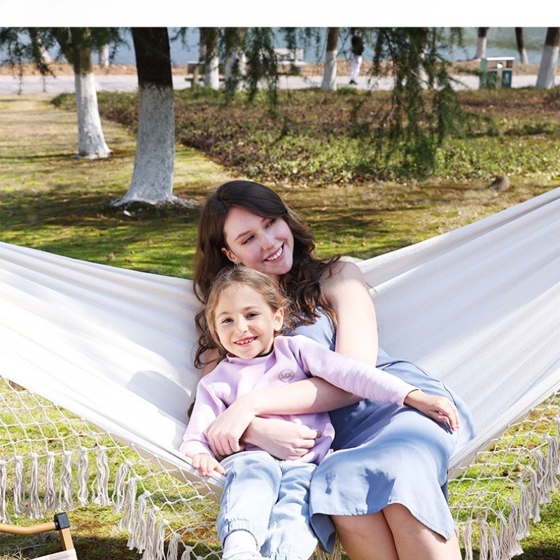 Indoor/outdoor hangstoel met z - Outdoor Furniture Brand recensie en prijs